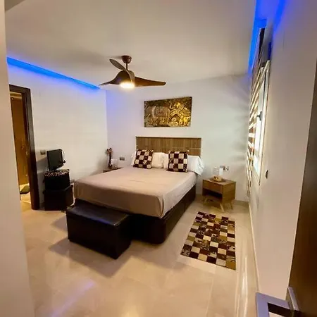 A 10 Min Andando De La Playa, Zona De Ocio Apartment